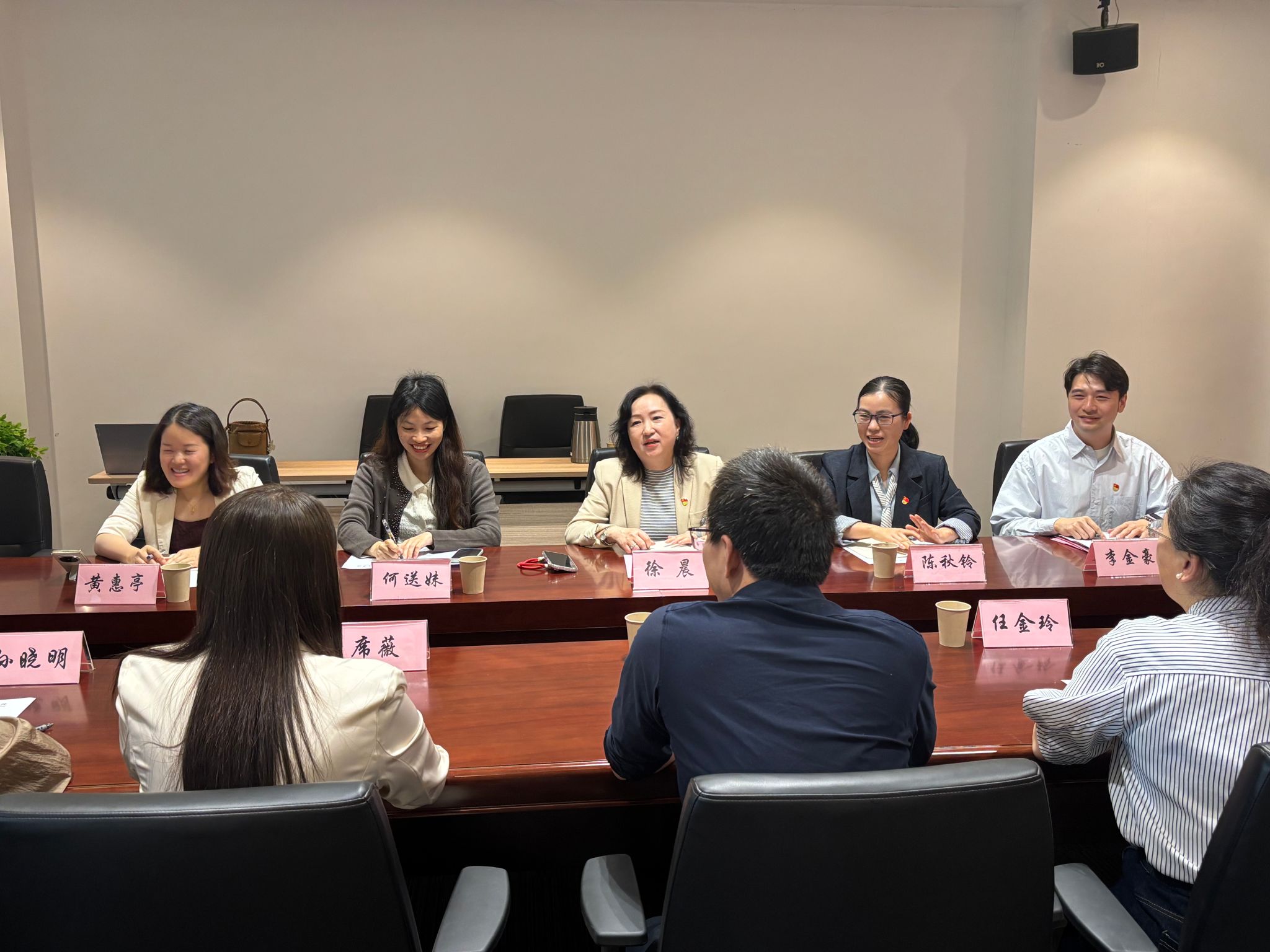 6322555728a905e9da52e31c7a5fb27